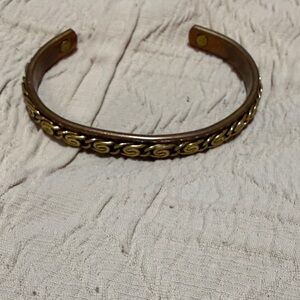 Elegant Gold-Tone adjustable Bracelet